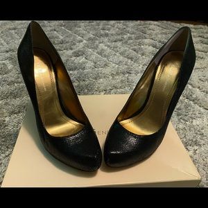 BCBG Generation Black Pumps